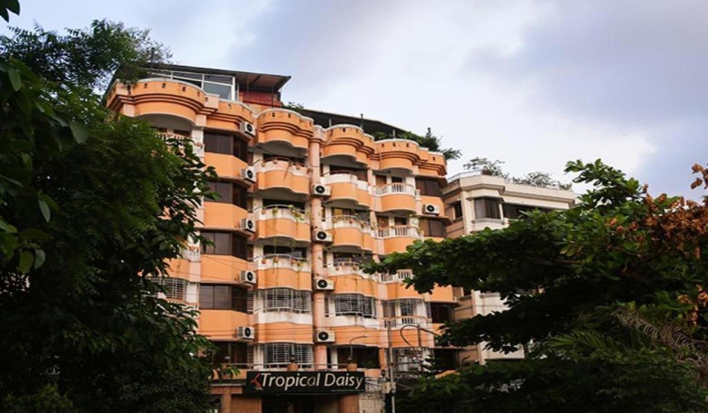 Tropical Daisy Hotel Dhaka Bagian luar foto