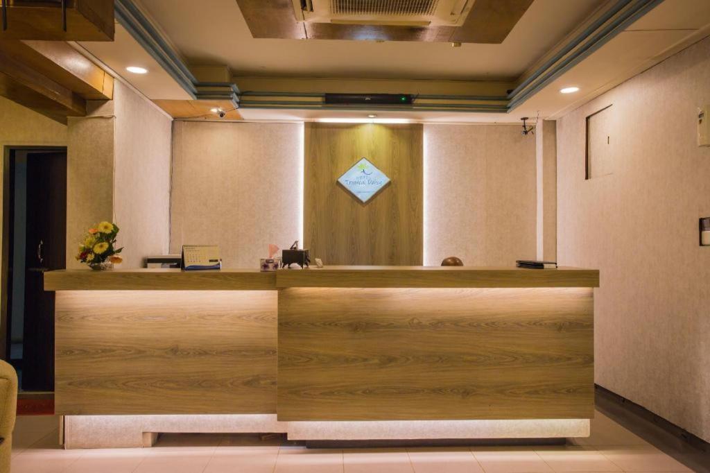Tropical Daisy Hotel Dhaka Bagian luar foto
