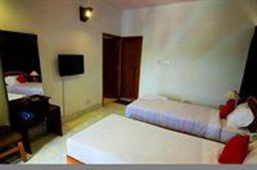 Tropical Daisy Hotel Dhaka Bagian luar foto