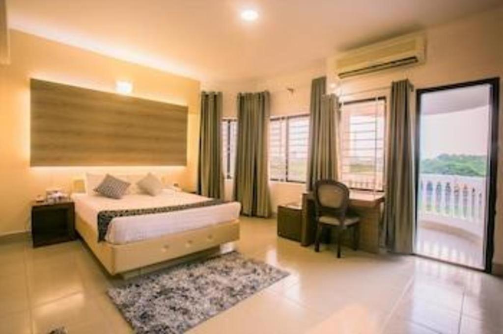 Tropical Daisy Hotel Dhaka Bagian luar foto