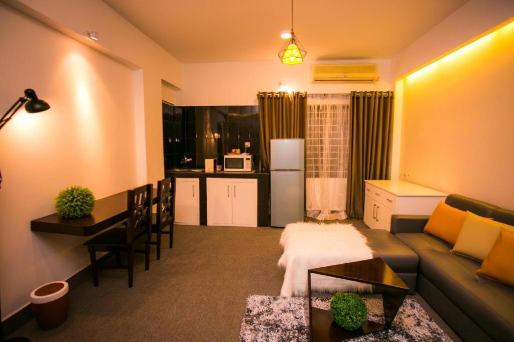Tropical Daisy Hotel Dhaka Bagian luar foto