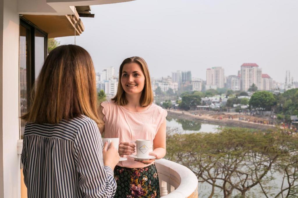 Tropical Daisy Hotel Dhaka Bagian luar foto