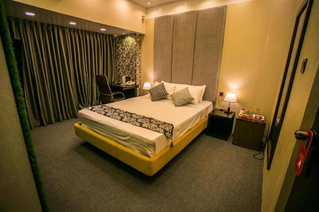 Tropical Daisy Hotel Dhaka Bagian luar foto