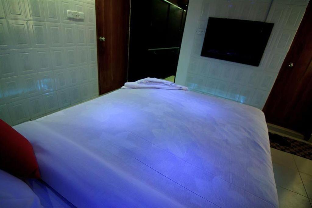Tropical Daisy Hotel Dhaka Bagian luar foto