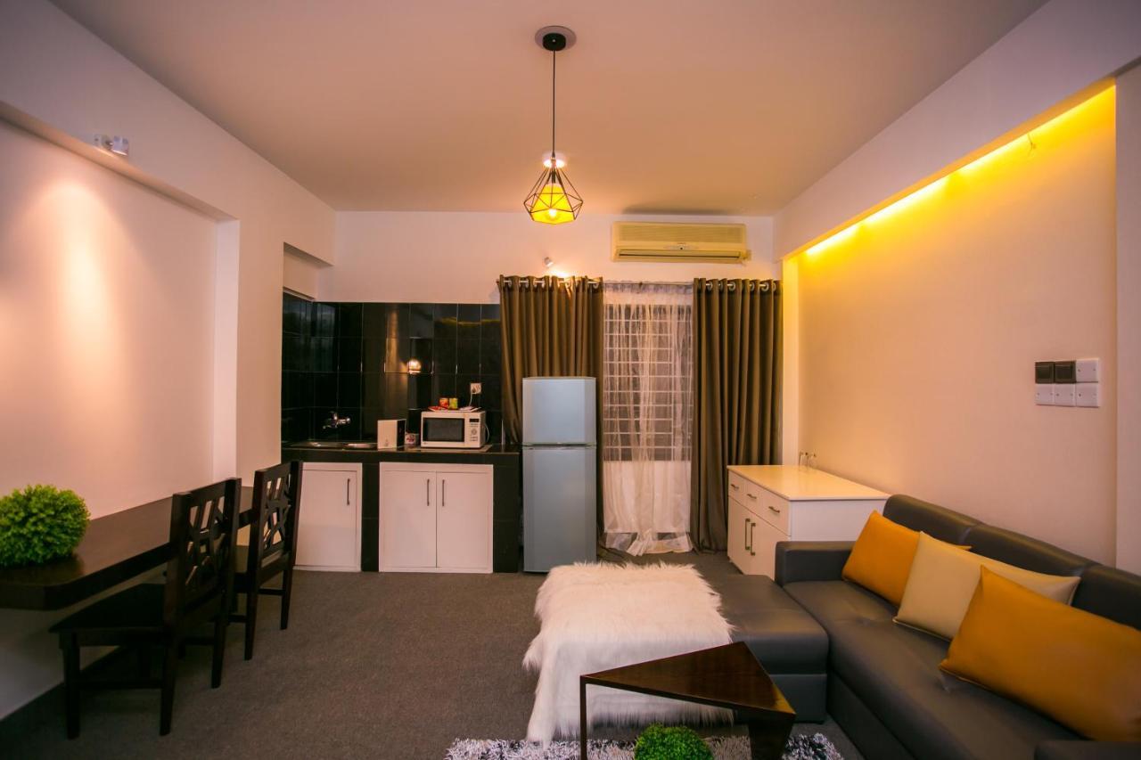 Tropical Daisy Hotel Dhaka Bagian luar foto