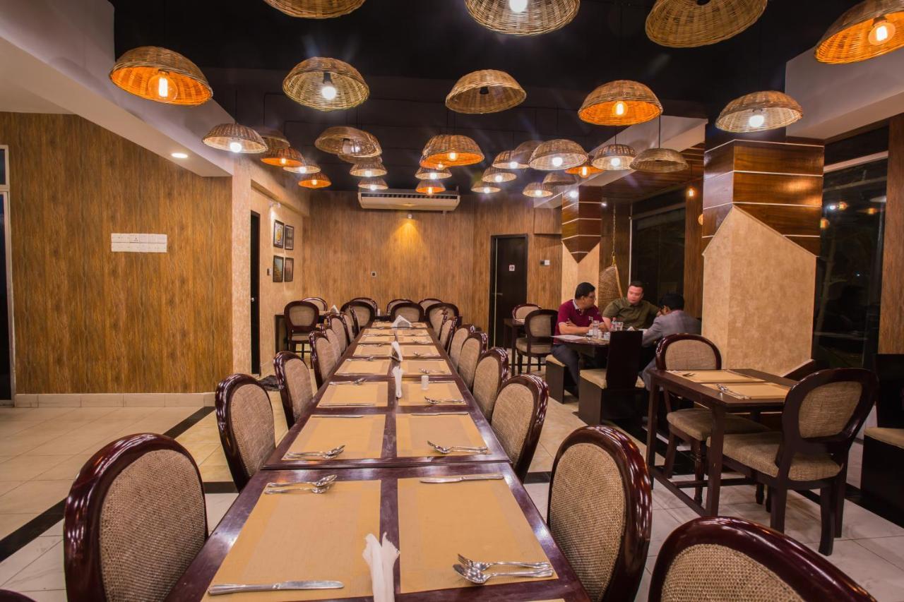 Tropical Daisy Hotel Dhaka Bagian luar foto